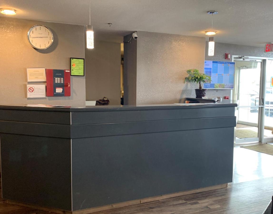 Microtel Inn & Suites By Wyndham Fond Du Lac Exterior photo